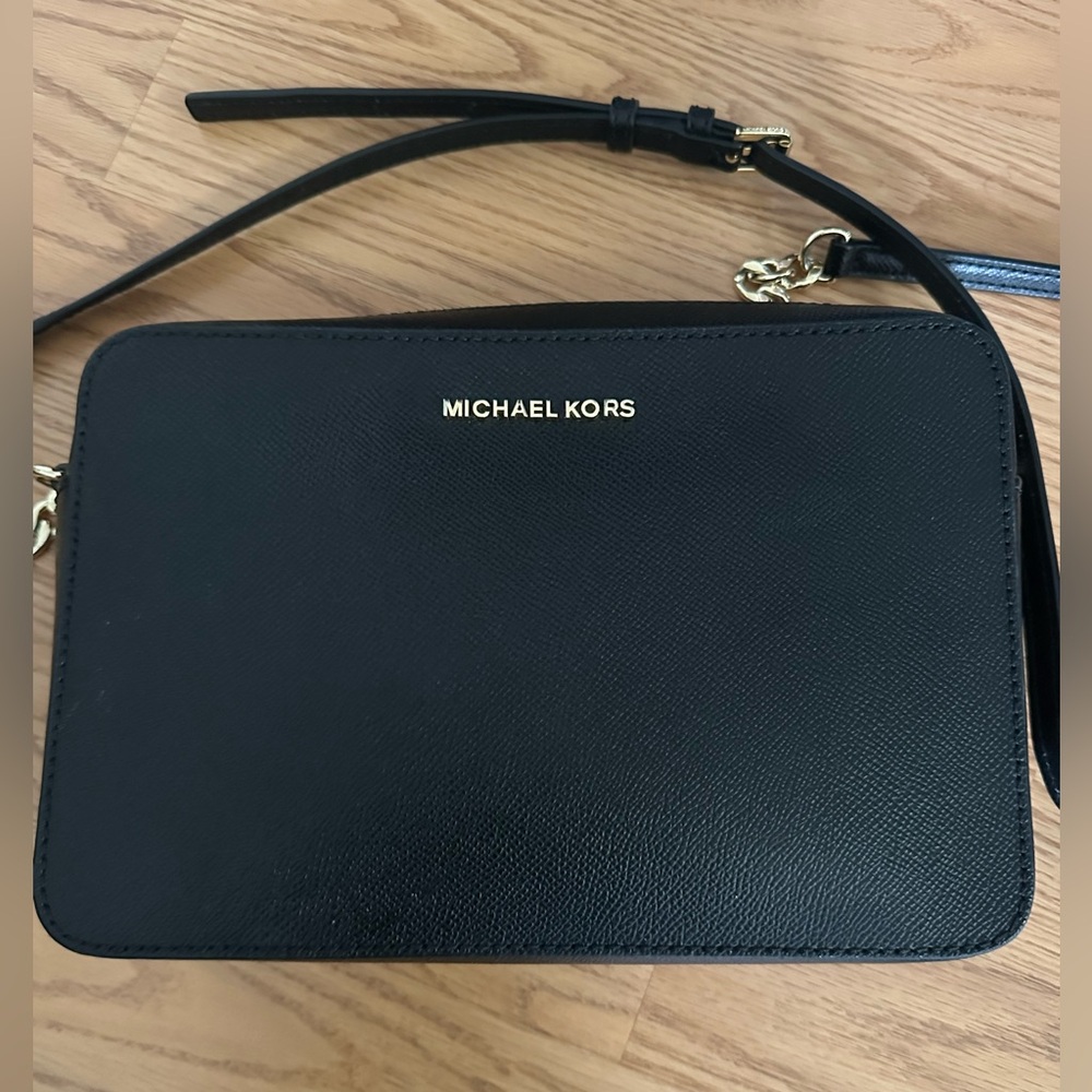 MK Crossbody like new